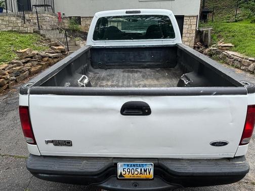White 2003 Ford F-250 XL SuperCab Super Duty