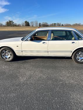 2001 Jaguar XJ8 L