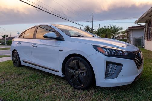 2020 Hyundai IONIQ Hybrid Limited