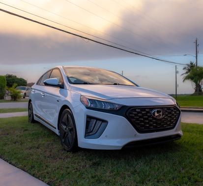2020 Hyundai IONIQ Hybrid Limited