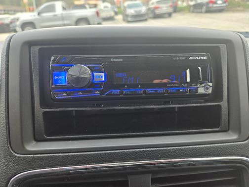 White 2014 Dodge Grand Caravan AVP/SE