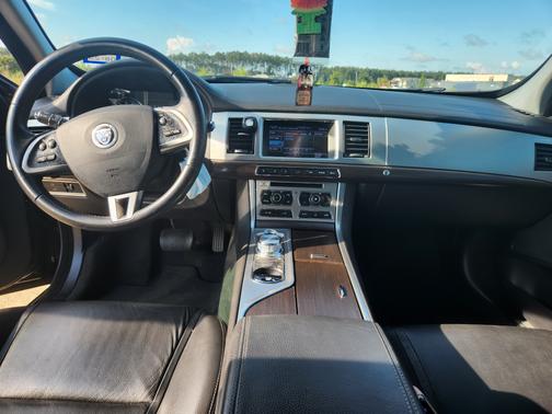 2013 Jaguar XF I4 T