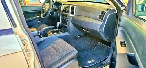 2010 Jeep Grand Cherokee Laredo