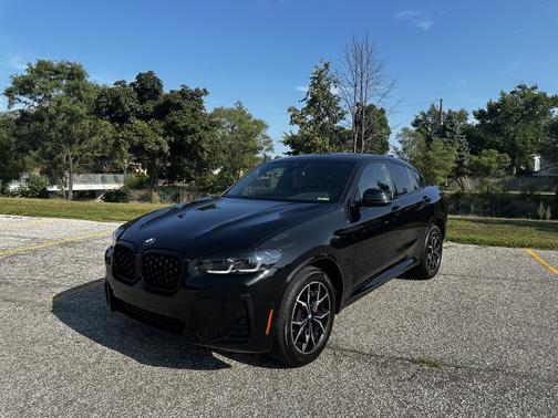2024 BMW X4 xDrive30i