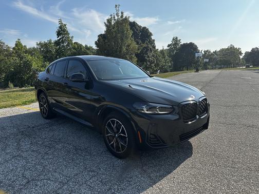 2024 BMW X4 xDrive30i