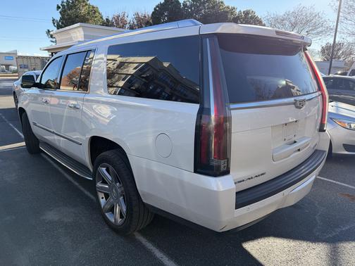 2015 Cadillac Escalade ESV Luxury