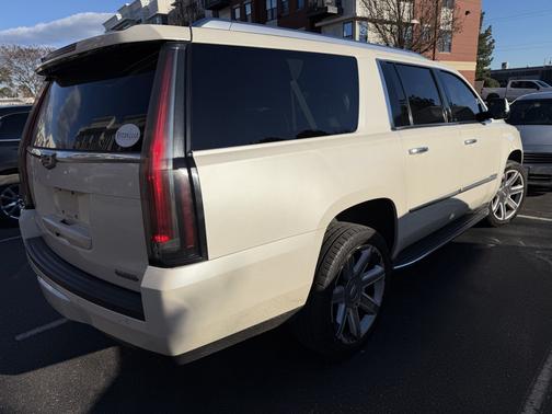 2015 Cadillac Escalade ESV Luxury