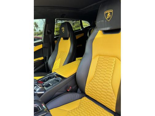 2020 Lamborghini Urus Base