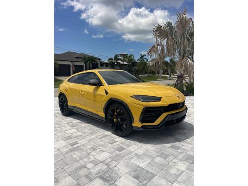 2020 Lamborghini Urus Base