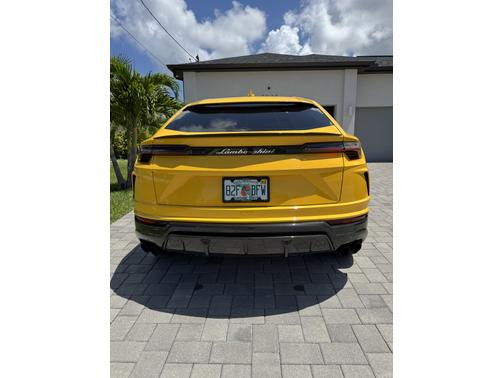 2020 Lamborghini Urus Base