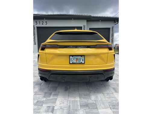 2020 Lamborghini Urus Base
