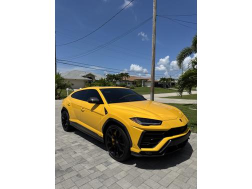 2020 Lamborghini Urus Base