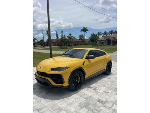 2020 Lamborghini Urus Base