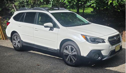 White 2018 Subaru Outback 2.5i Limited