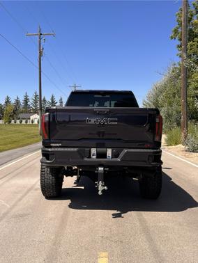2025 GMC Sierra 2500 AT4