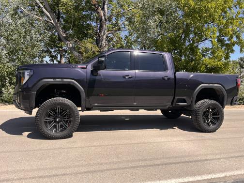 2025 GMC Sierra 2500 AT4