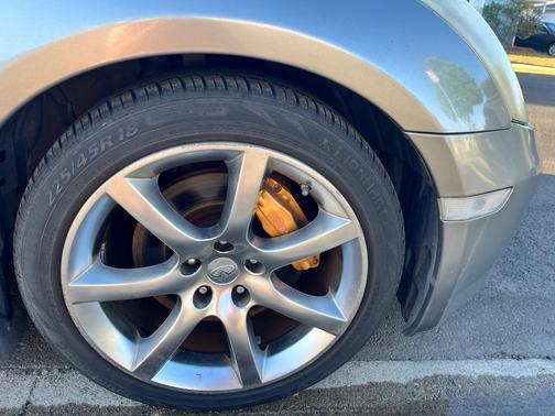 Gray 2004 INFINITI G35 Base