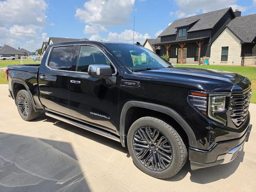 Black 2022 GMC Sierra 1500 Denali Ultimate