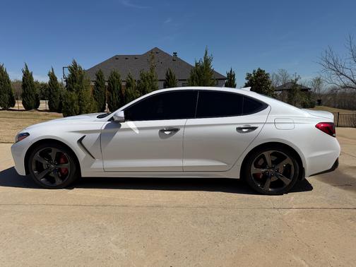 White 2019 Genesis G70 3.3T Advanced