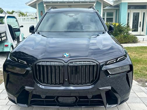 Black 2024 BMW X7 xDrive40i