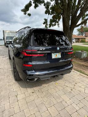 Black 2024 BMW X7 xDrive40i