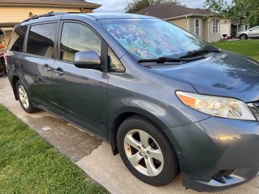 2015 Toyota Sienna LE