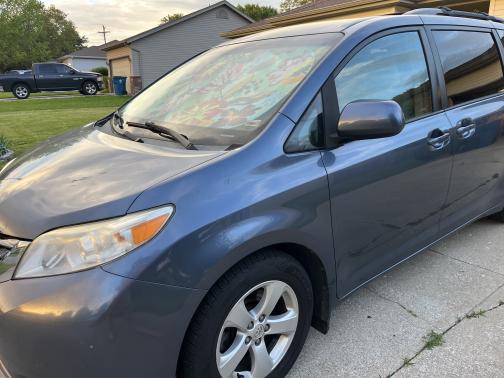 2015 Toyota Sienna LE