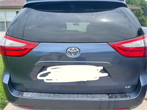 2015 Toyota Sienna LE