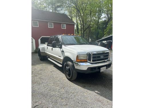 2000 Ford F-350 Lariat Crew Cab Super Duty DRW