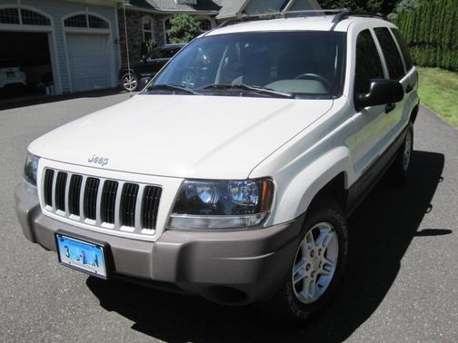 White 2004 Jeep Grand Cherokee Laredo