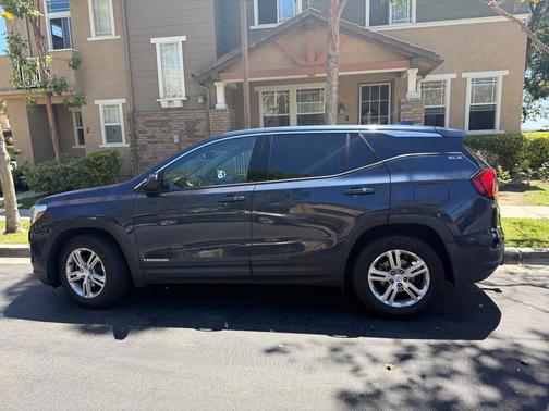Blue 2018 GMC Terrain SLE