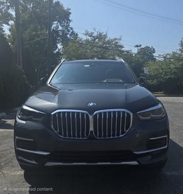 Gray 2023 BMW X5 PHEV xDrive45e