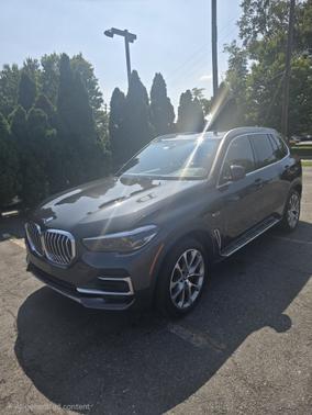 Gray 2023 BMW X5 PHEV xDrive45e