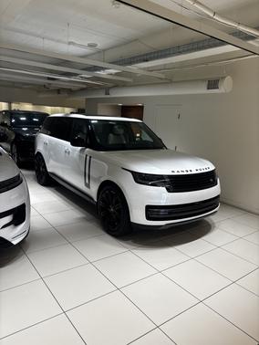 2025 Land Rover Range Rover P400 SE LWB 7 Seat