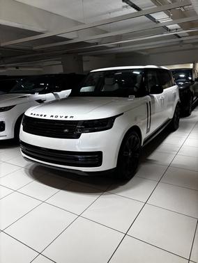 2025 Land Rover Range Rover P400 SE LWB 7 Seat