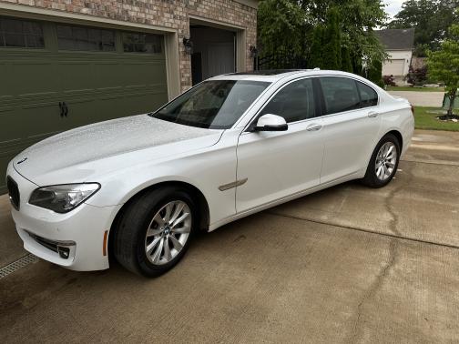 2015 BMW 740 i