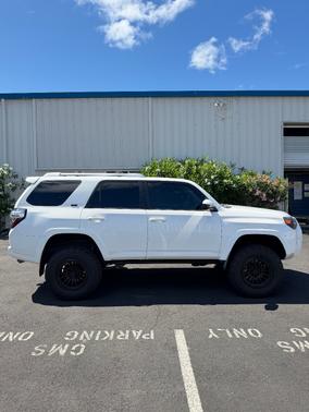 White 2015 Toyota 4Runner SR5