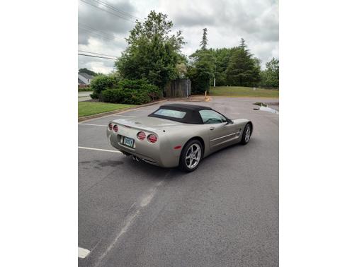 2000 Chevrolet Corvette Base