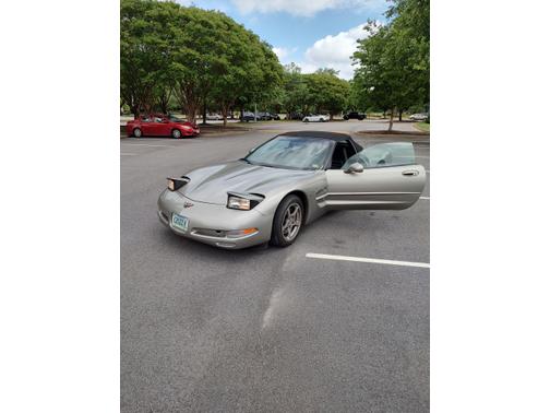 2000 Chevrolet Corvette Base