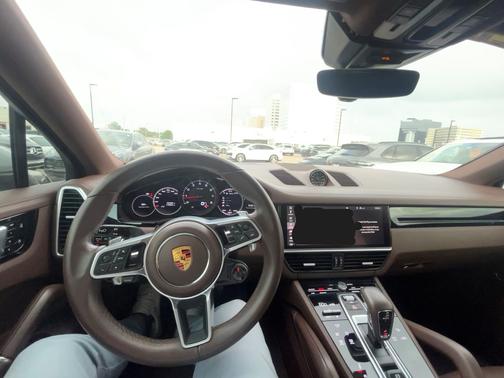 White 2021 Porsche Cayenne Cayenne