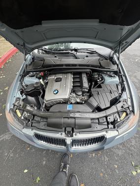 Silver 2006 BMW 325 i