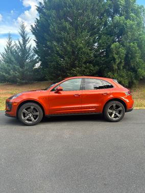 2022 Porsche Macan Macan