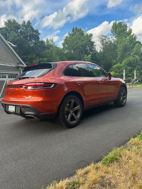 2022 Porsche Macan Macan