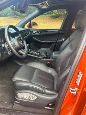 2022 Porsche Macan Macan