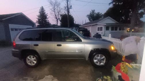 Beige 2006 GMC Envoy SLE