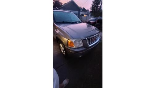 Beige 2006 GMC Envoy SLE