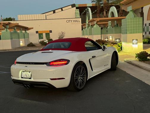 White 2024 Porsche 718 Boxster 718 Boxster