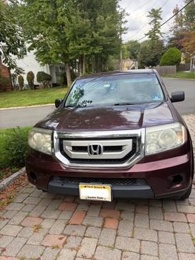Red 2011 Honda Pilot LX