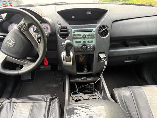 Red 2011 Honda Pilot LX