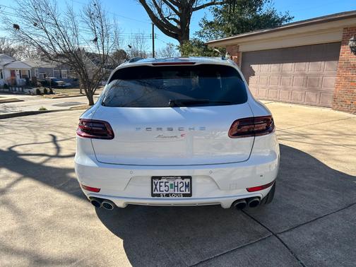 White 2017 Porsche Macan Macan S